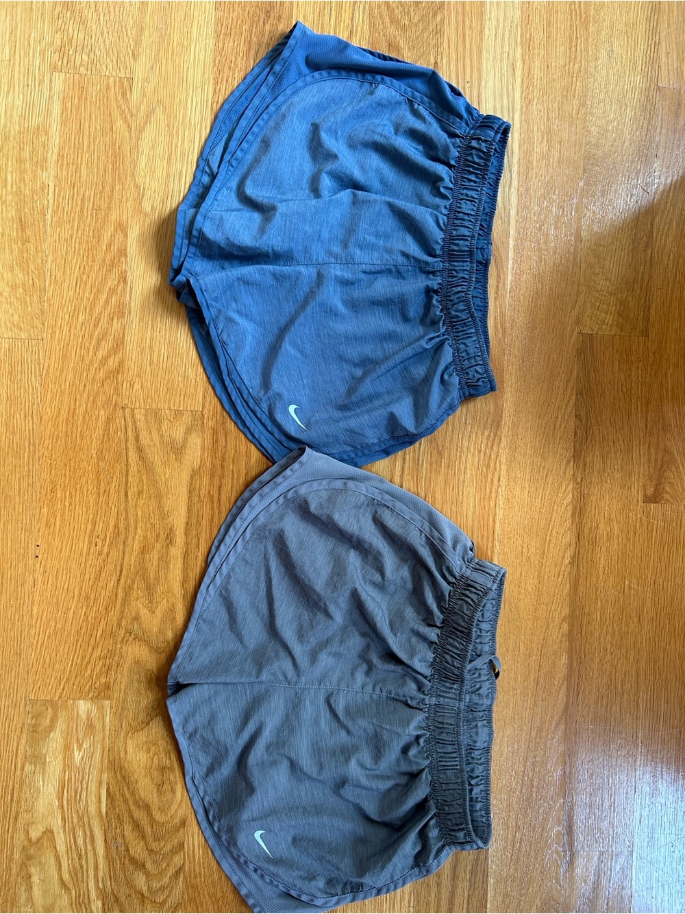Nike Women’s Tempo Brief lined running shorts in size medium colors-blue & grey